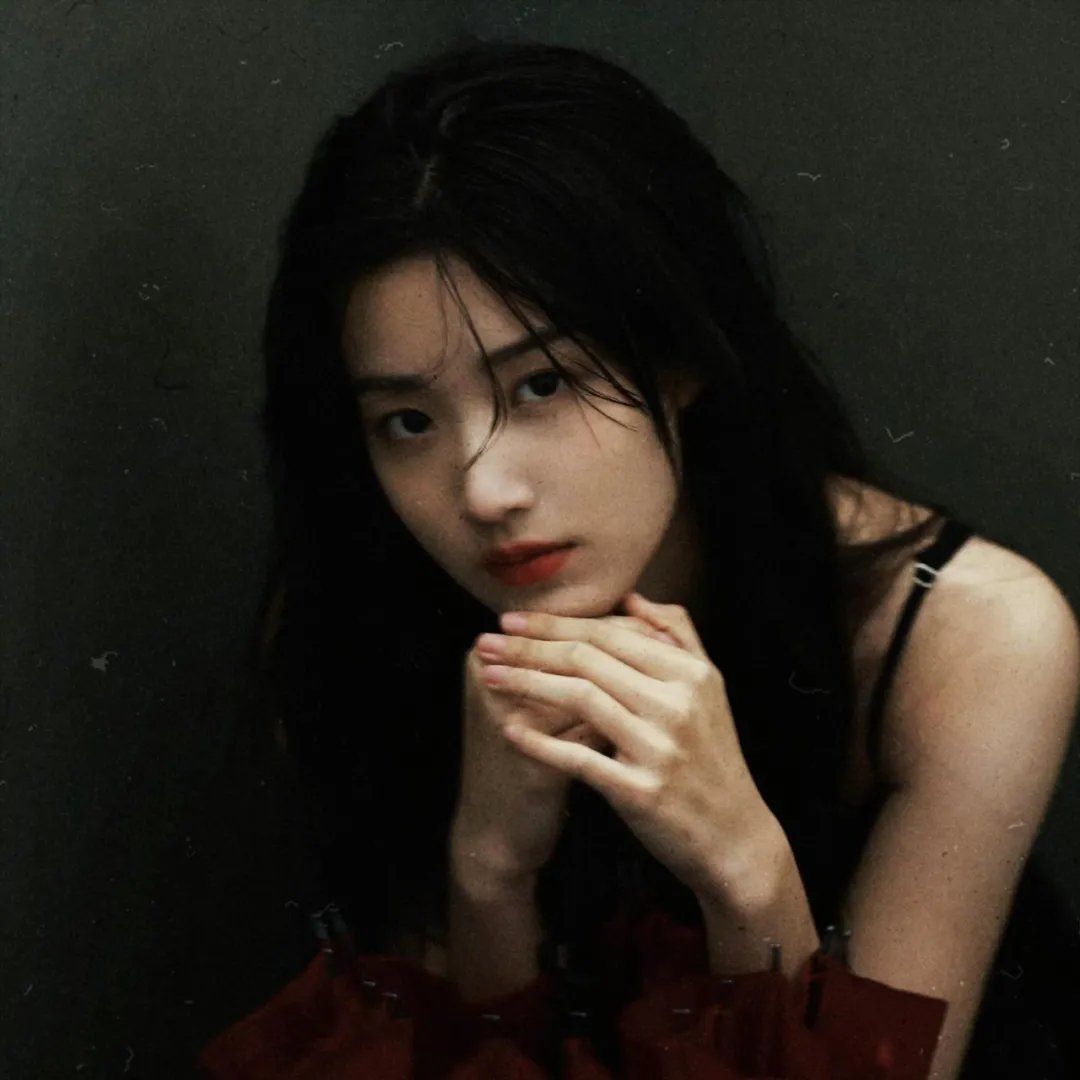 情迷希拉曼地：璀璨名姝